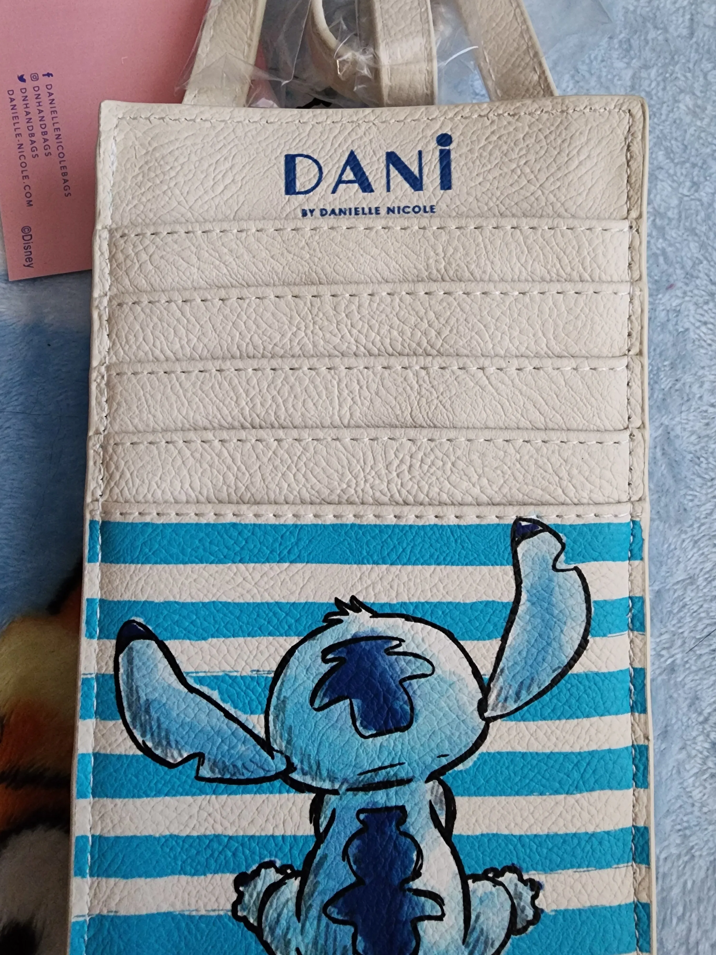 Danielle Nicole Disney Stitch Phone Bag