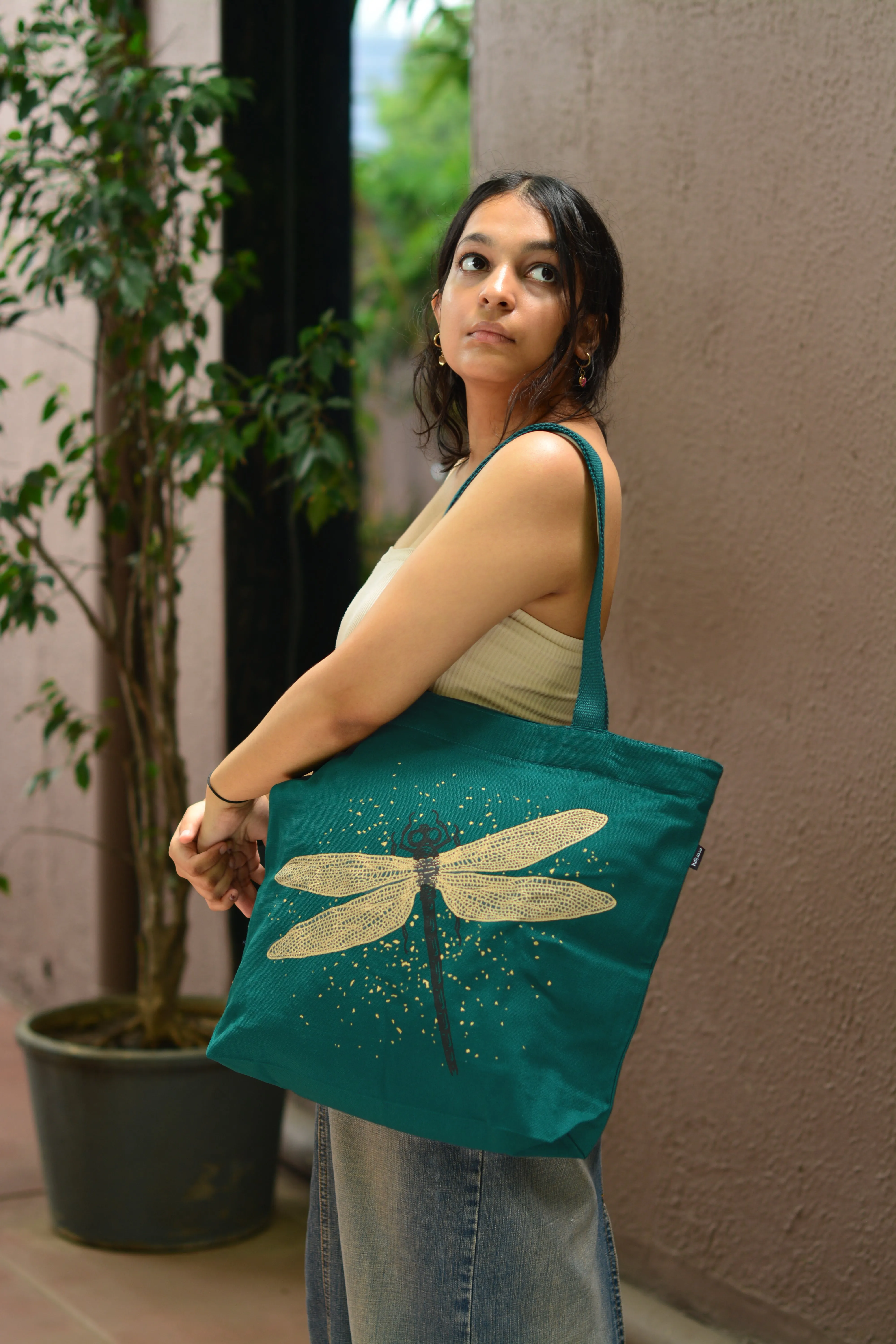 Large Zipper Tote Bag - Spectacular DragonFly and Mesmerizing Stingray