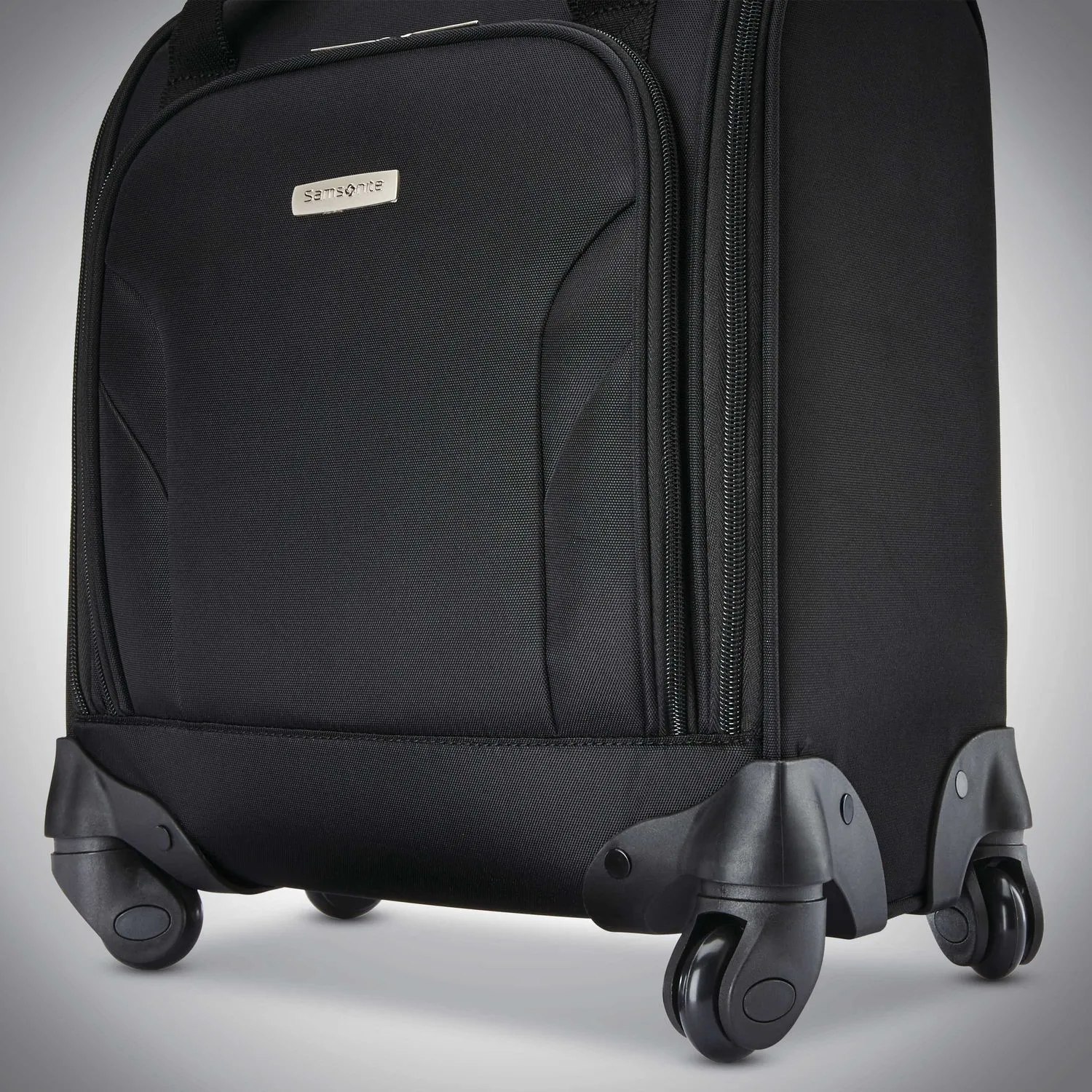 Samsonite Spinner Underseater with USB Port